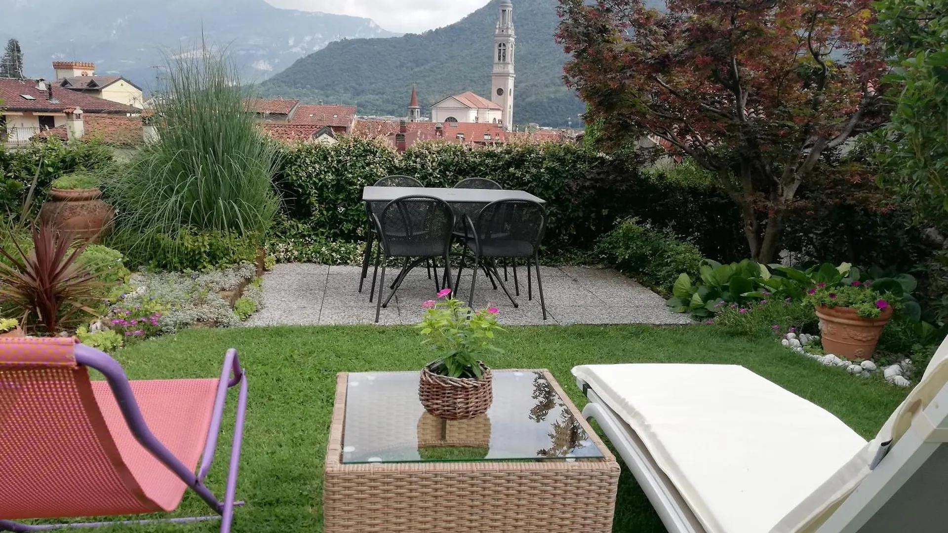 ヴァルマドレーラ Relais Garden Lecco Bed & Breakfast