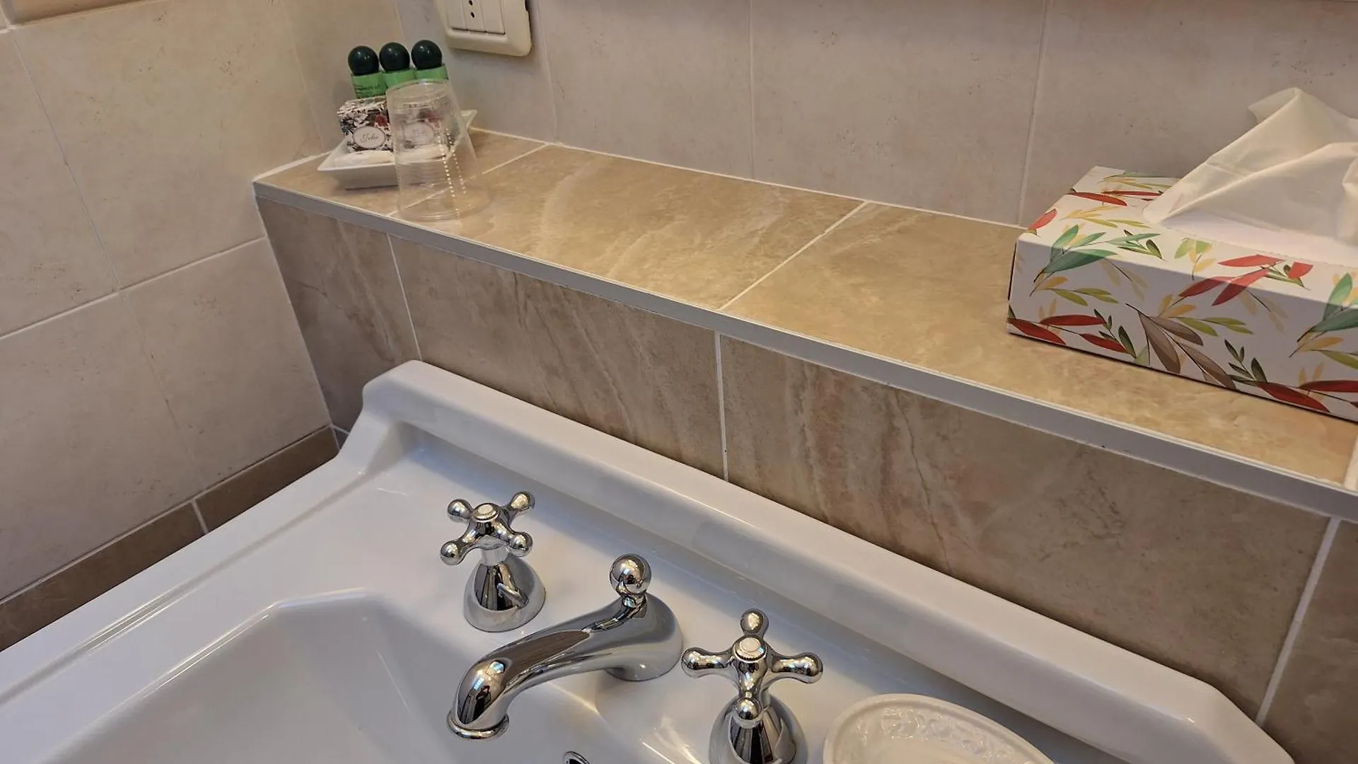 ヴァルマドレーラ Relais Garden Lecco Bed & Breakfast 0*,
