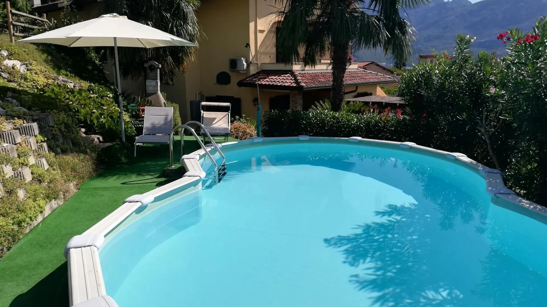 ヴァルマドレーラ Relais Garden Lecco Bed & Breakfast イタリア