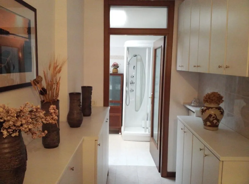 ヴァルマドレーラ Relais Garden Lecco Bed & Breakfast