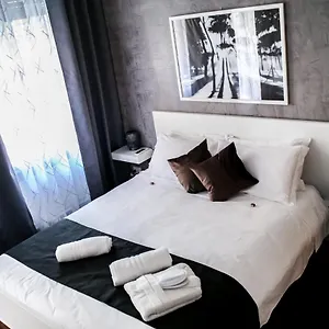 https://circo-massimo-guest-house.it-romehotels.com