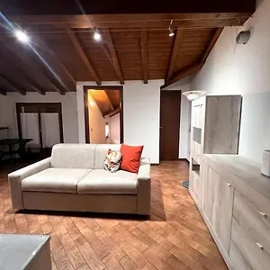  Appartamento 26, Near The