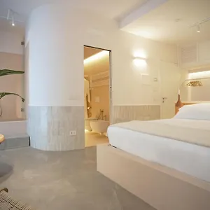 https://allegra-suites.hotelitalianriviera.com